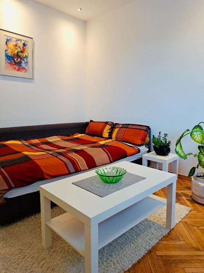 Uma- Urban Mini Apartment 스코페 외부 사진